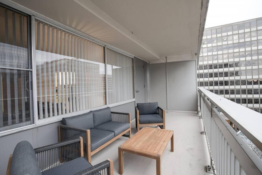 Elegant Apartment W Views At Crystal City Arlington Exterior foto